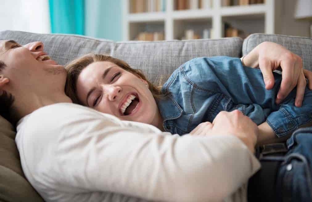 6 Things Couples With Steamy S-ex Lives Do Differently Every Day