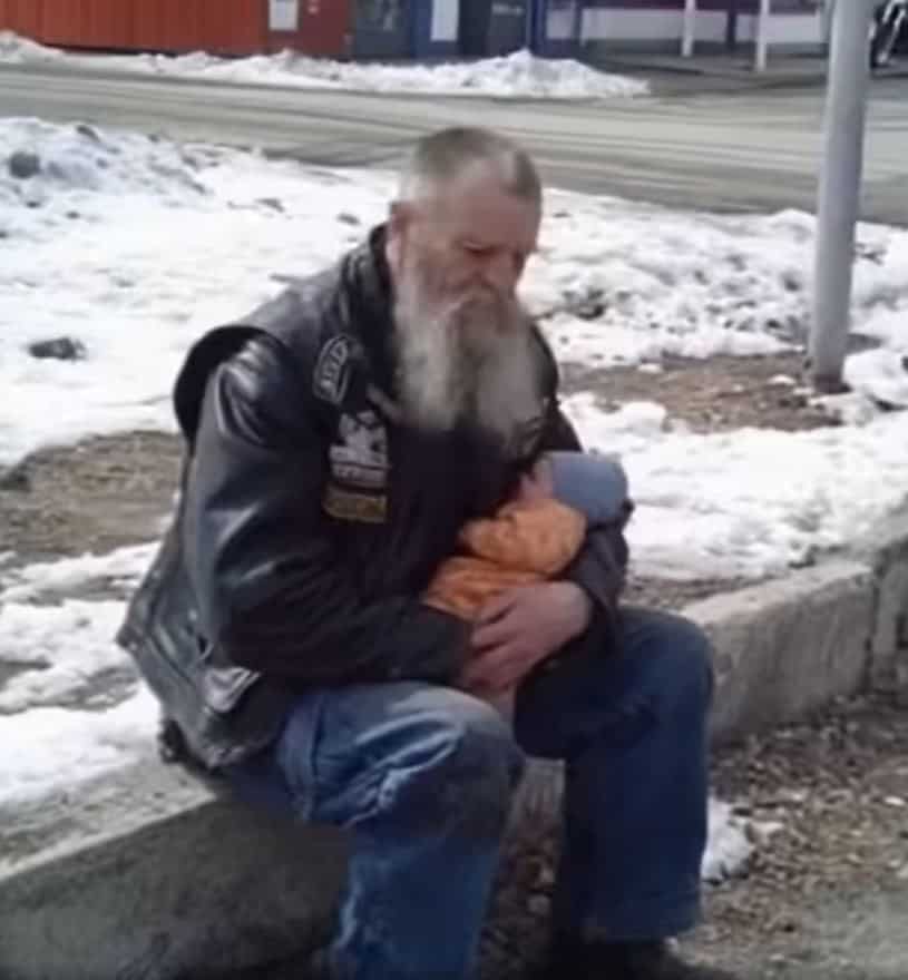 Biker’s Brave Rescue: Saving a Baby in the Snowstorm