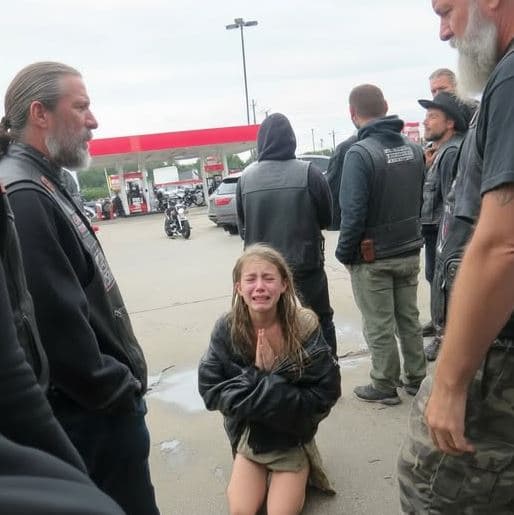 Bikers Surrounded The Crying Girl At The Gas Station And Everyone Called 911