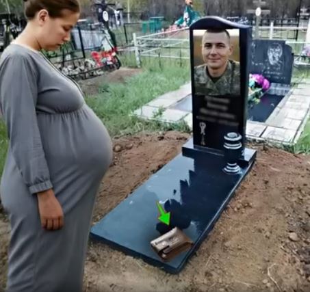 A pregnant bunny found a wallet near her husband’s grave. And when I looked inside… I was instantly speechless by what I saw
