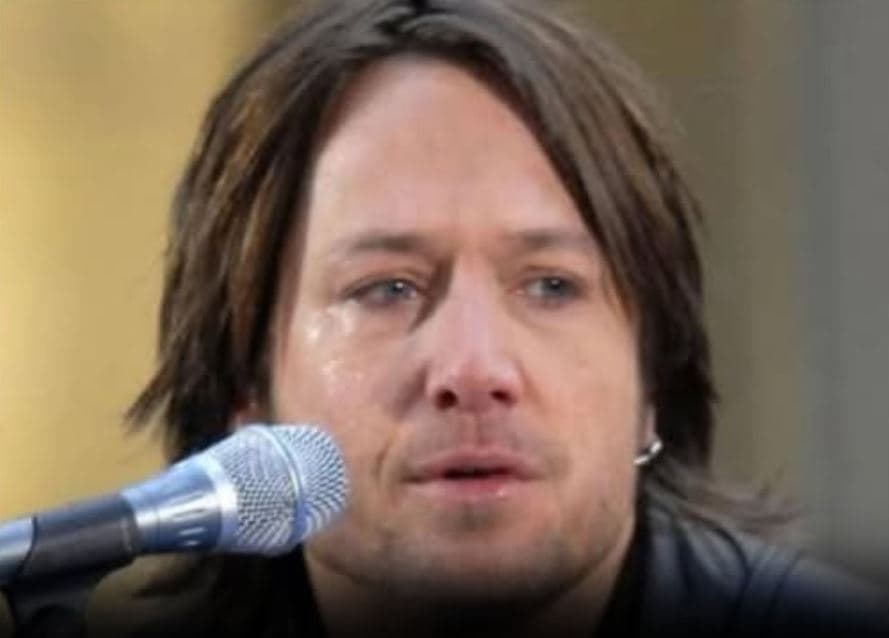 FANS RALLY AROUND KEITH URBAN AFTER HE ASKS THEM TO PRAY FOR HIM
