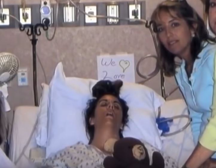 Man Says Goodbye To His Wife As They Took Her Off Life Support, But Then She Utters 5 Words