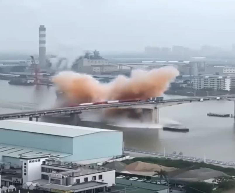 Seconds from Collapse: The Viral Tanker Video That Sparked a Global Debate