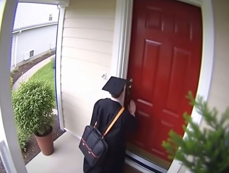 No One Came to My Graduation — Days Later, Mom Asked for $2,100 for My Sister’s Party. What I Did Next Brought the Cops to My Door